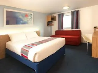 Travelodge Edinburgh Central Queen Street 3*,