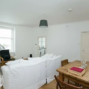 Apartment St Margaret's Loch