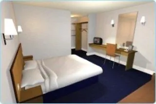 Travelodge Edinburgh Central Queen Street Великобритания