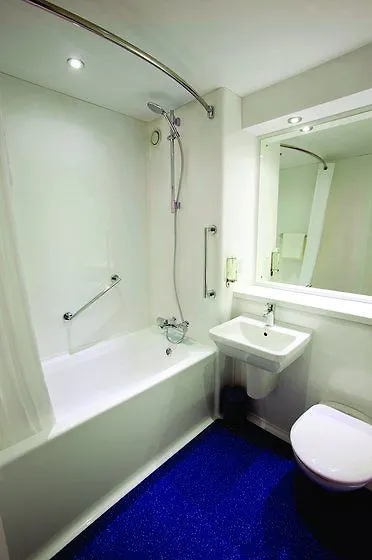Travelodge Edinburgh Central Queen Street