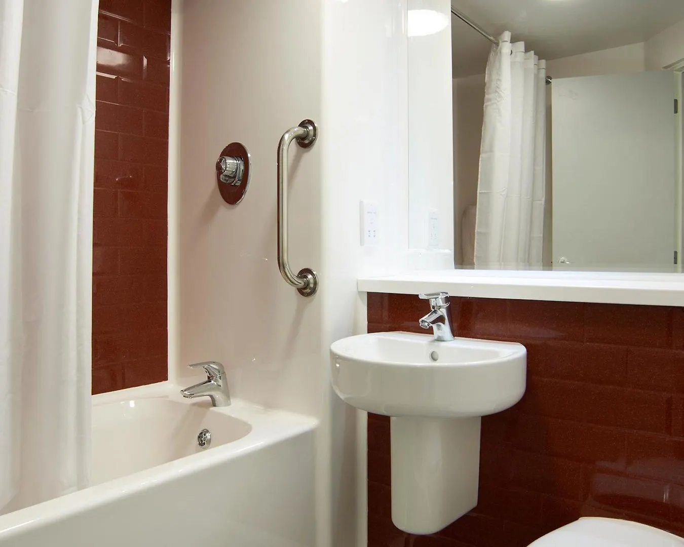 Travelodge Edinburgh Central Queen Street Hotel